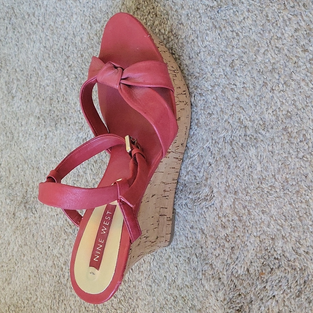 Nine West red wedge